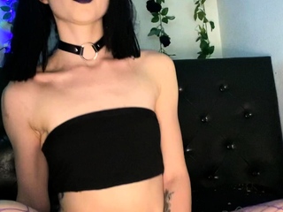 Amateur Webcam Teen Masturbates And Teases